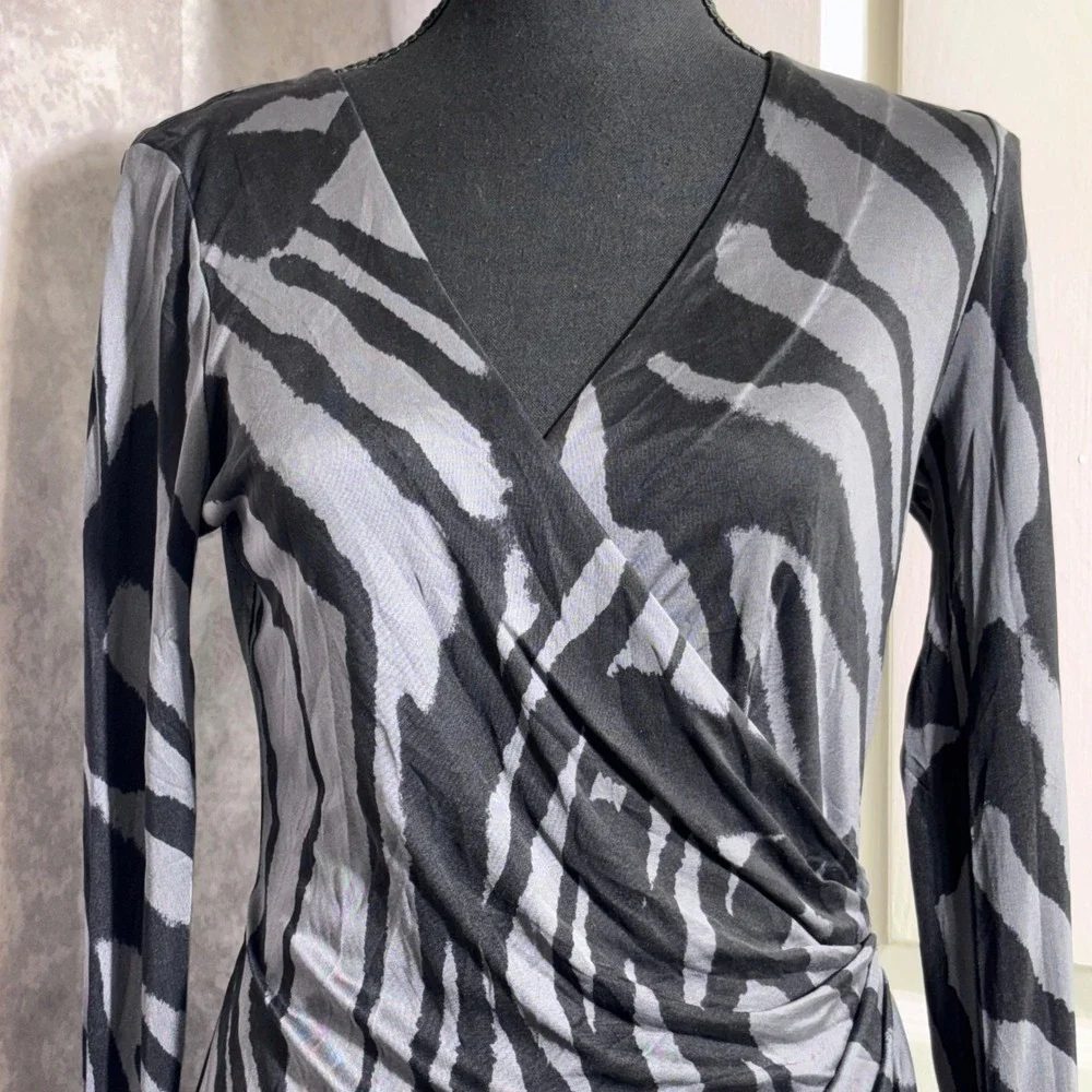 Tory Burch Sz Small 100% Silk Thamara Jersey Faux Wrap Dress Gray Black